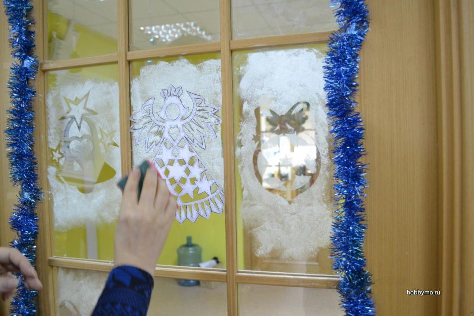 Фігурки Янголят, балерини на вікно з паперу для прикраси вікон до Нового року: роздрукувати і вирізати шаблони і трафарети для наклейки і малювання на вікнах, фото. Фігури Ангелів, балерини з паперу: трафарети, шаблони, витинанки для оформлення новогодни