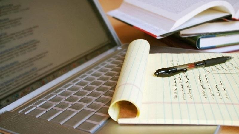 Як писати характеристику на працівника, співробітника з місця роботи: корисні поради, приклади, зразок