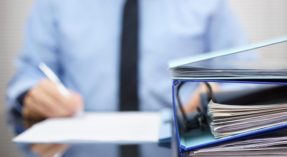 Як писати характеристику на працівника, співробітника з місця роботи: корисні поради, приклади, зразок