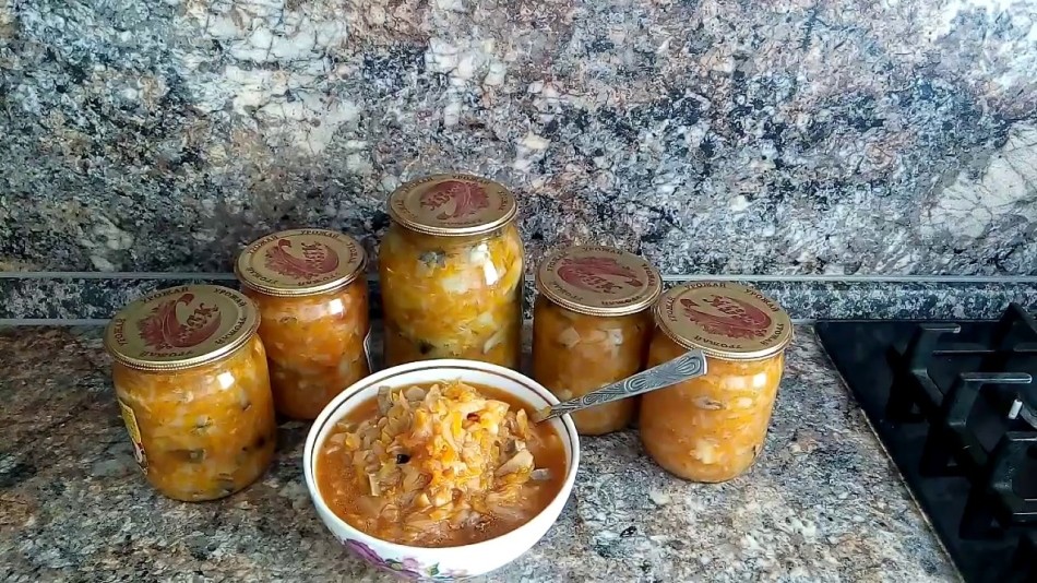 Мариновані гриби маслюки на зиму хрусткі, з часником, оцтом, в томаті з цибулею, насінням гірчиці, по-корейськи, зі стерилізацією і без стерилізації, холодним способом у банках: простий, смачний покроковий рецепт. Солянка з маслюками на зиму: смачний ре