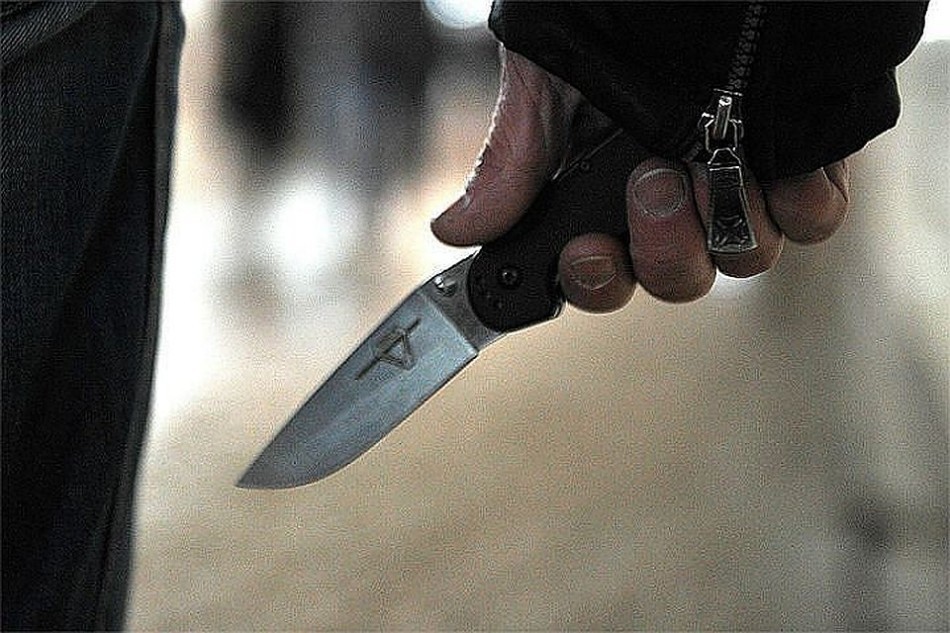 Сонник до чого сниться ніж іржавий, гострий, зламаний, красивий, кишеньковий, складаний, кухонний, закритий? Втратити, знайти, подарувати, різати, купувати, нападати, захищатися ножем — трактування сну з різних сонникам