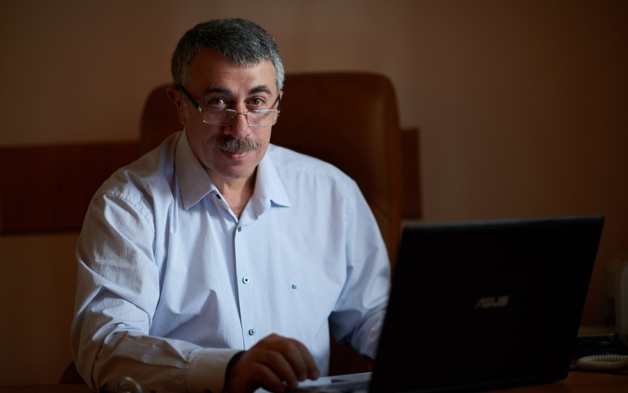 Що таке яктация у дітей і дорослих? Чому дитина розгойдується вперед-назад сидячи? Де і як лікувати яктацию у дітей, підлітків? Як батькам відноситься до яктации у дитини?