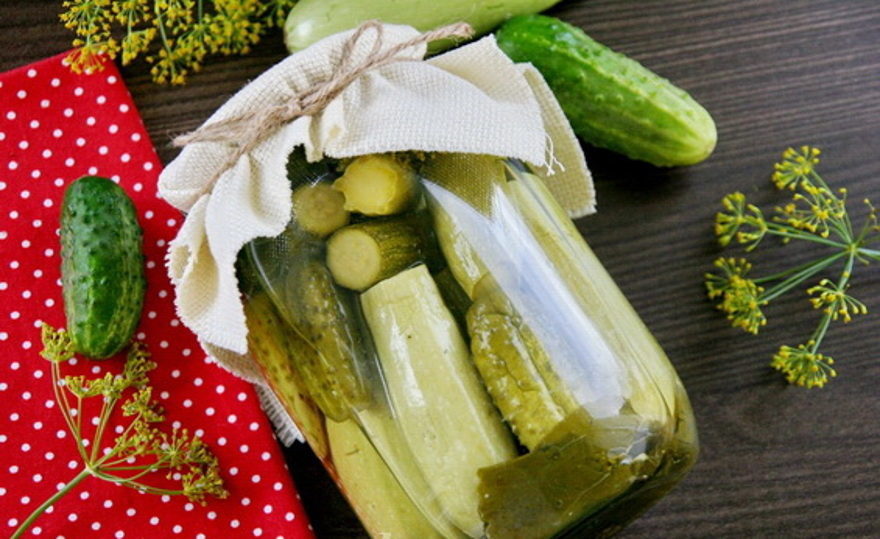 Огірки по-корейськи на зиму: класичний рецепт з морквою, часником і гострим перцем, гірчицею в порошку і зернах, з томатами і солодким перцем, терті на тертці, з овочевим асорті — найсмачніший рецепт