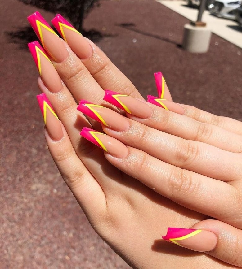 Ногти длинные острые яркие