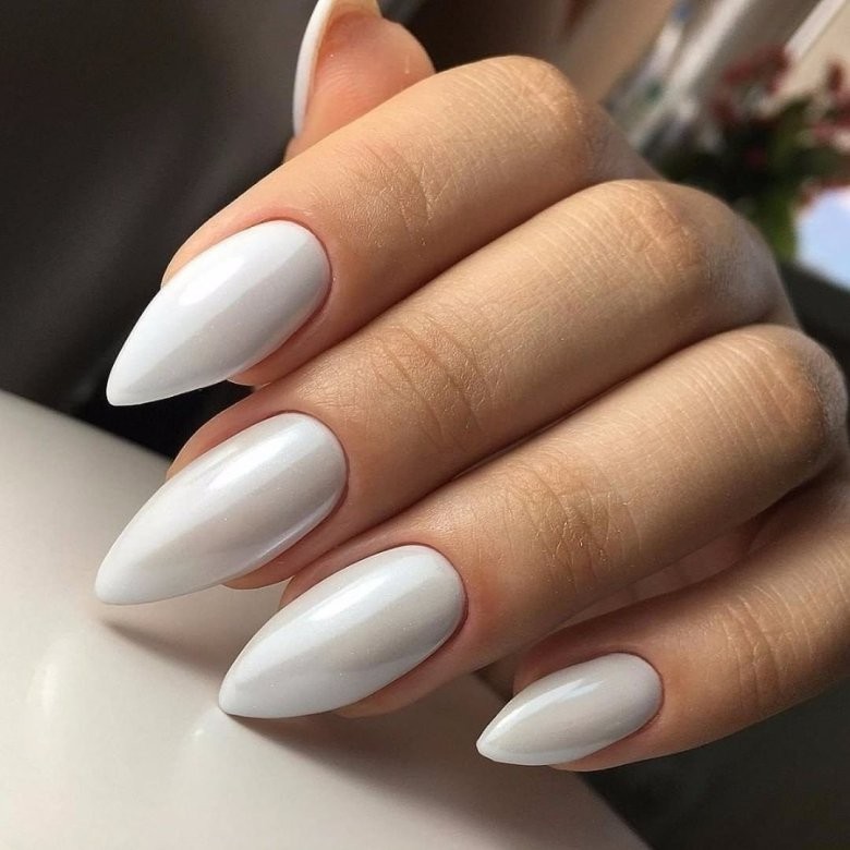 Миндальные ногти