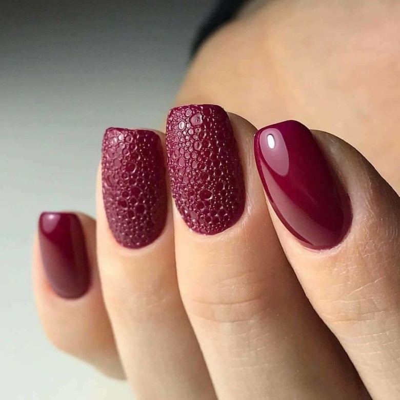 Bubble Nails («нігті-бульбашки»)