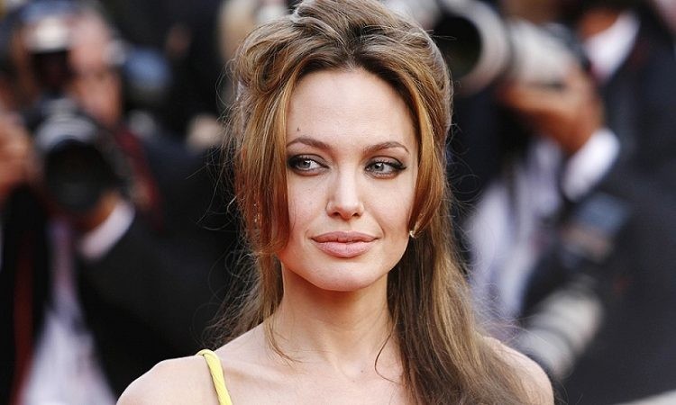 40 знаменитостей зі своїми дивностями та комплексами